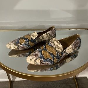 Steve Madden Snakeskin Loafers Sz 8.5M